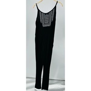 Forever 21 Thin Strap Jumpsuit w/‎ front design